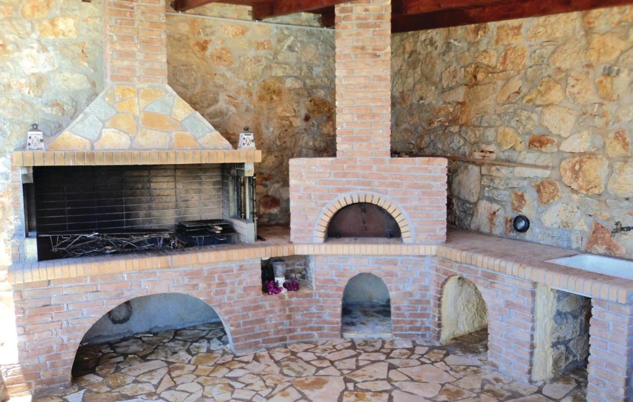 Cozy Home In Xyropigado With House Sea View Kiveri Exterior photo
